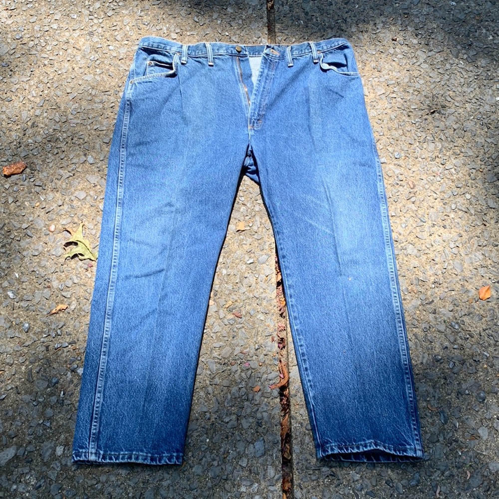 Men’s wrangler blue jeans size 44x30
